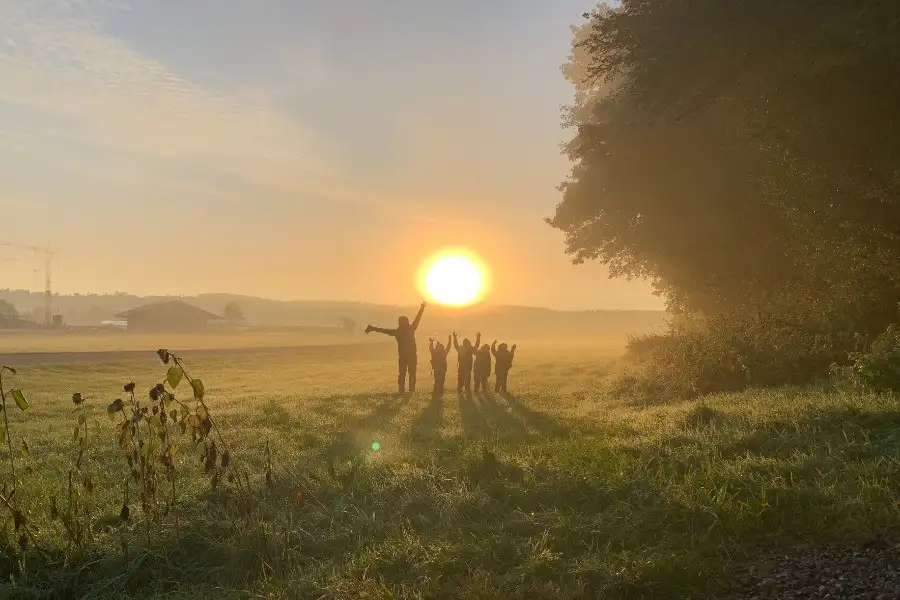 Play and experience with the rhythms of nature